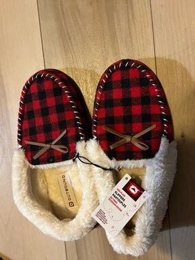 NWT OutBound Red Black Plaid Fleece-Lined Moccasin Slippers